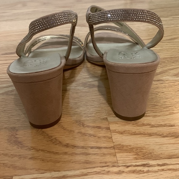 Evening Shoes - Picture 2 of 6